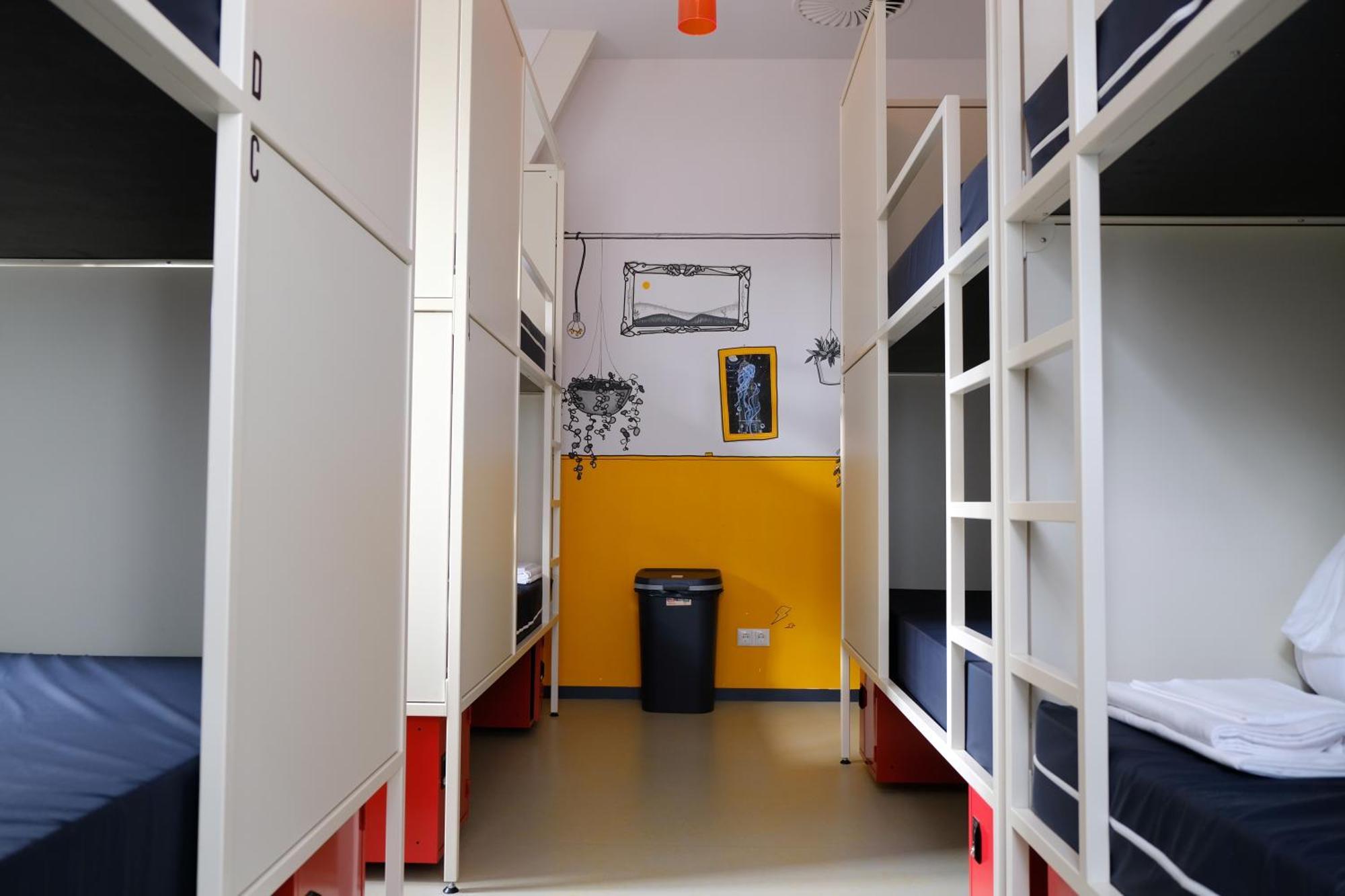 Hostel & Bar De Basis Zwolle  Zewnętrze zdjęcie