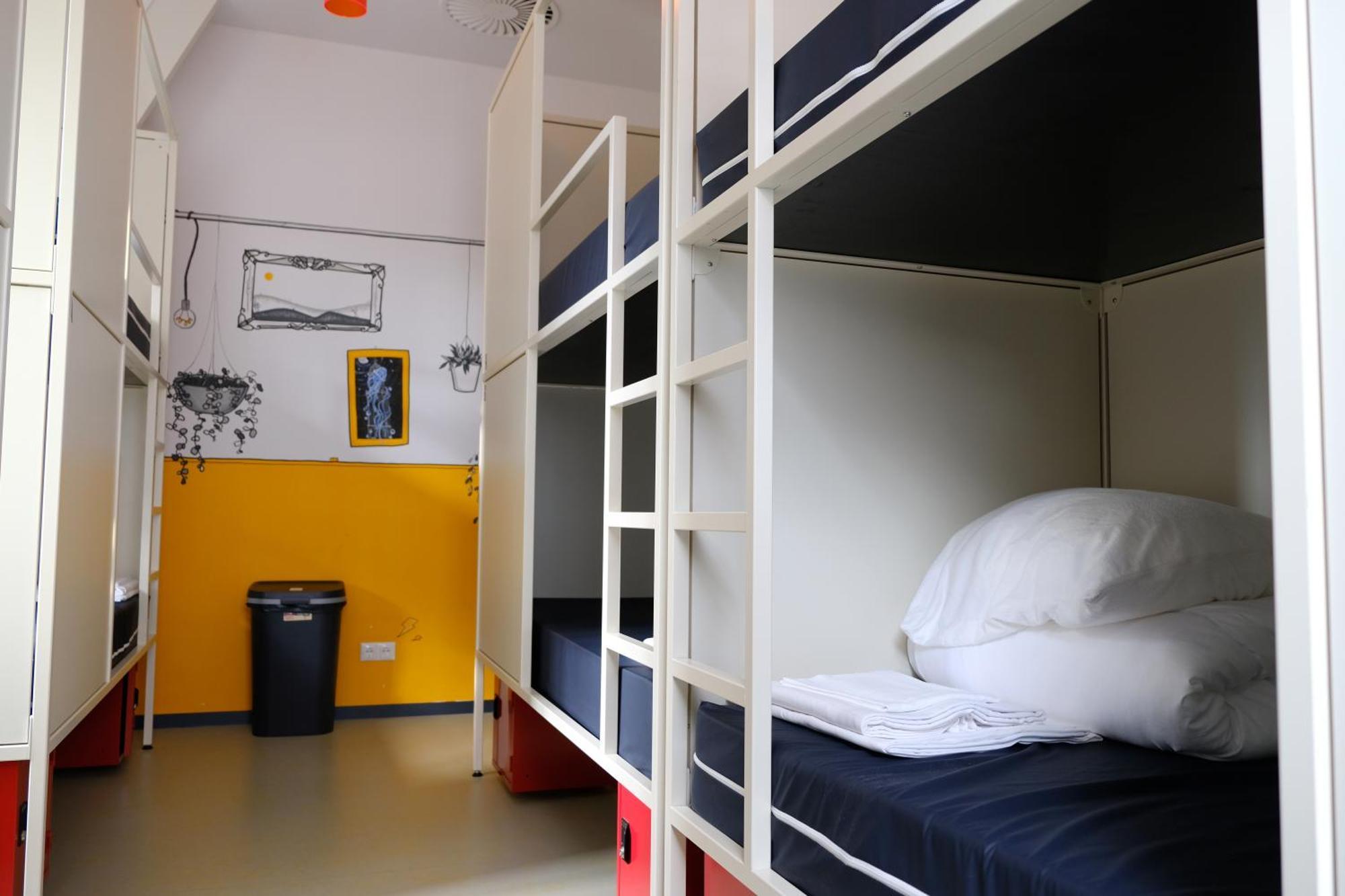 Hostel & Bar De Basis Zwolle  Zewnętrze zdjęcie