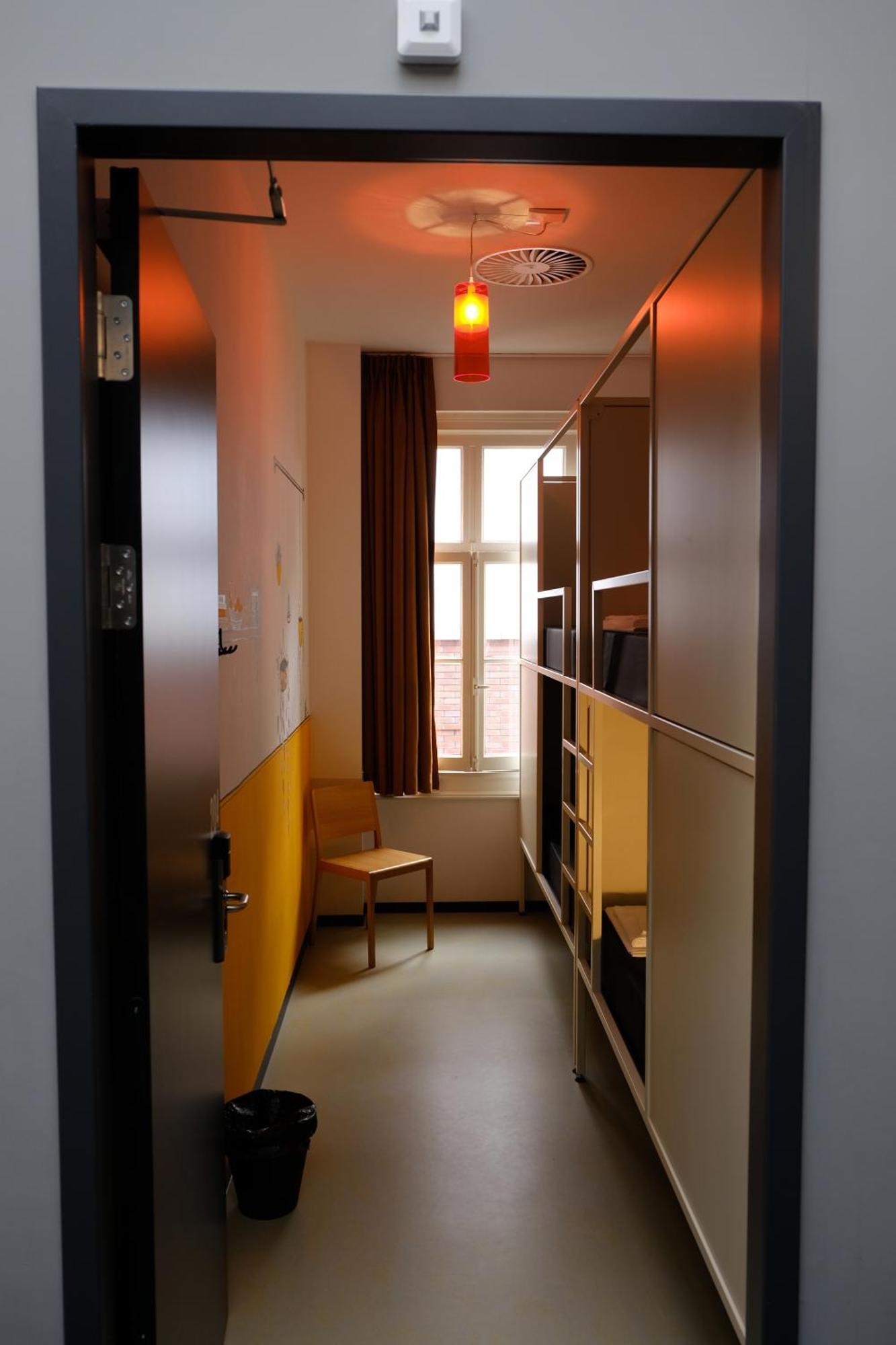 Hostel & Bar De Basis Zwolle  Zewnętrze zdjęcie
