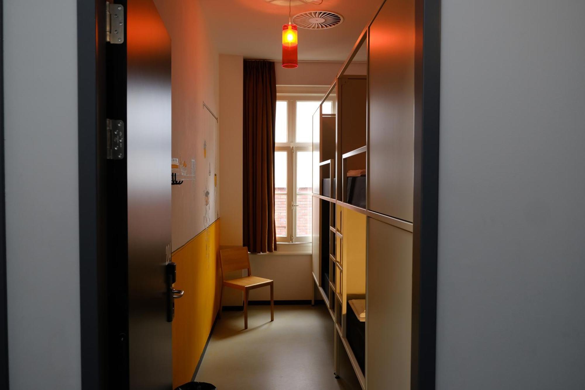 Hostel & Bar De Basis Zwolle  Zewnętrze zdjęcie