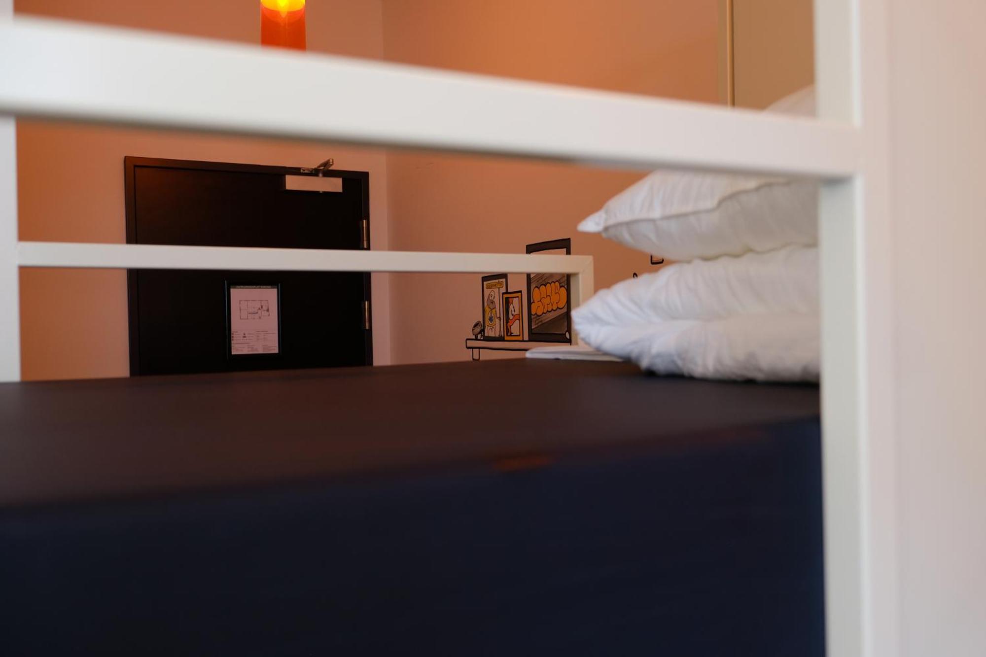 Hostel & Bar De Basis Zwolle  Zewnętrze zdjęcie