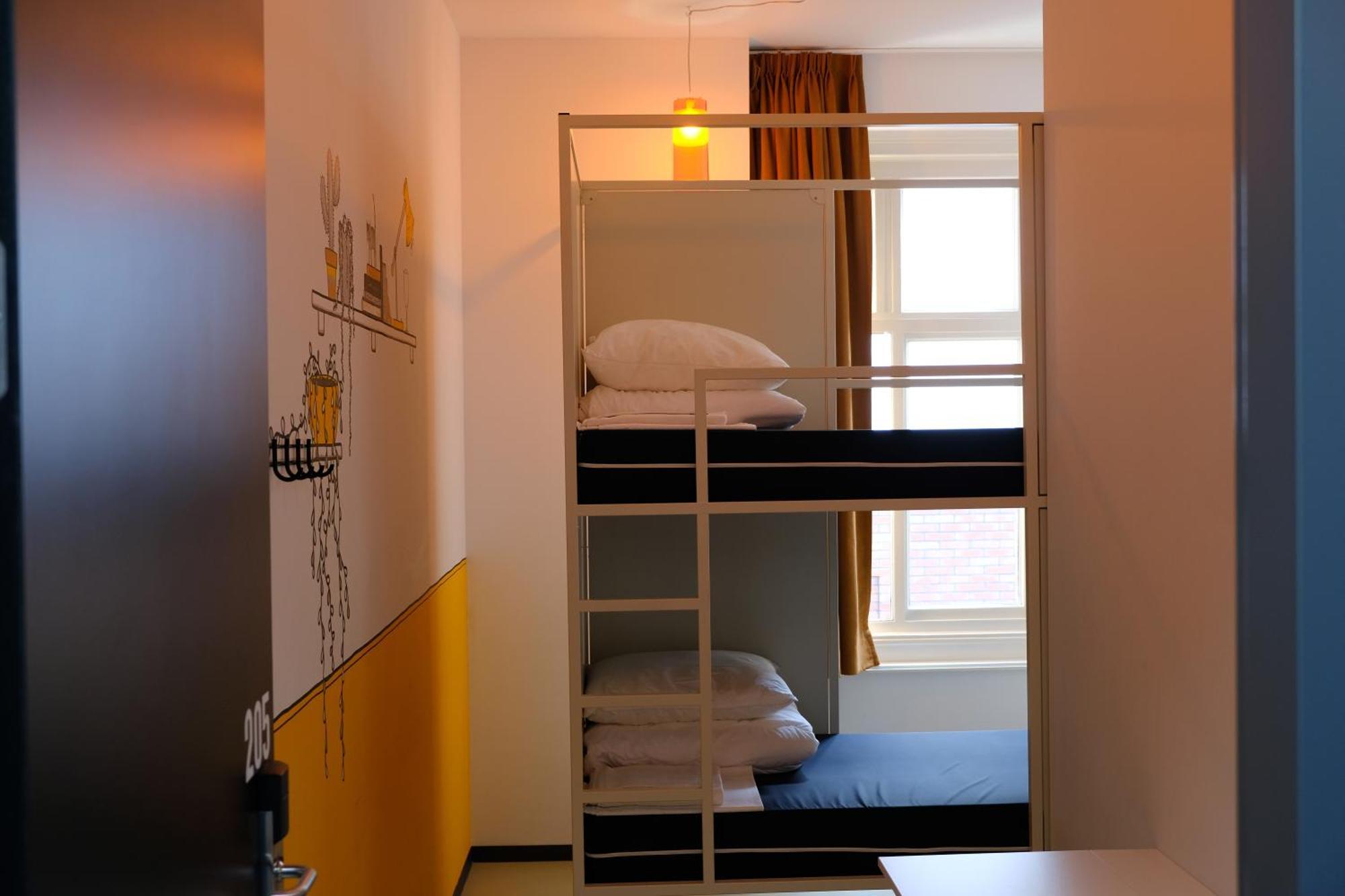 Hostel & Bar De Basis Zwolle  Zewnętrze zdjęcie