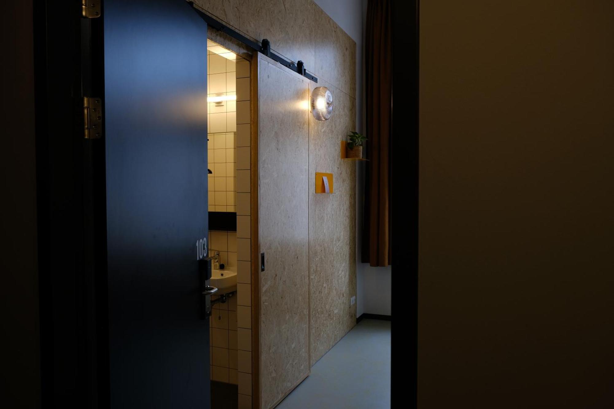 Hostel & Bar De Basis Zwolle  Zewnętrze zdjęcie